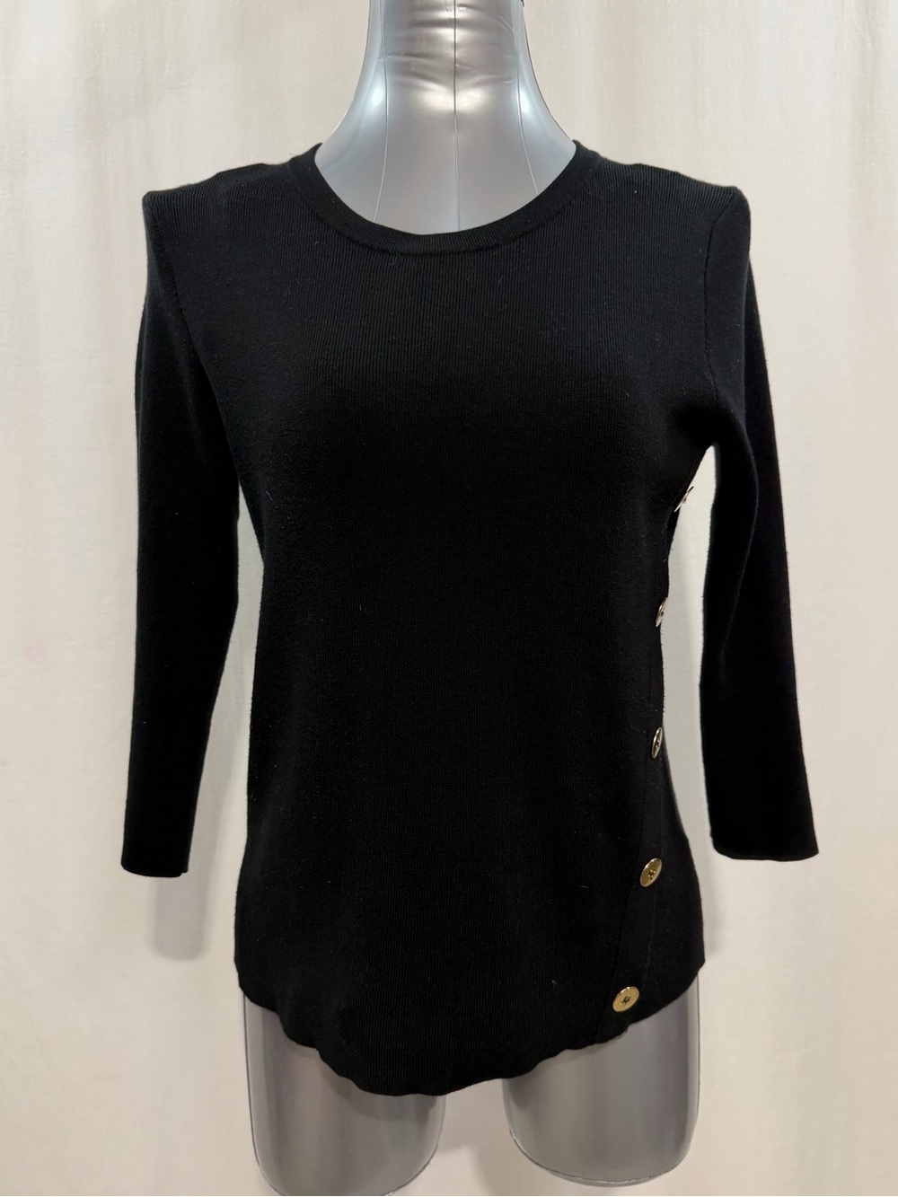 Cable & Gauge Black Ribbed Fine Knit Top Gold Side Button Sweater Medium 1796